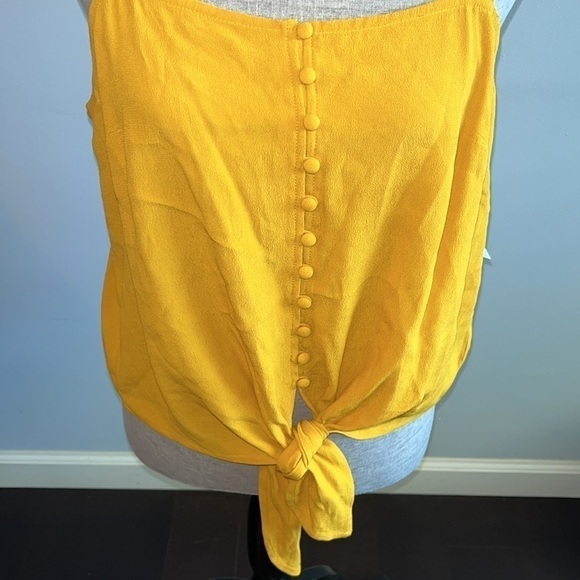 Madewell button front tie tank top size L mustard yellow.  Excellent condition - Picture 2 of 7